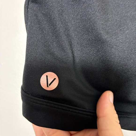 LIVI‎ Active Sports Bra Black Sz 18 Paddad Strappy Sholder Workout - Picture 2 of 5